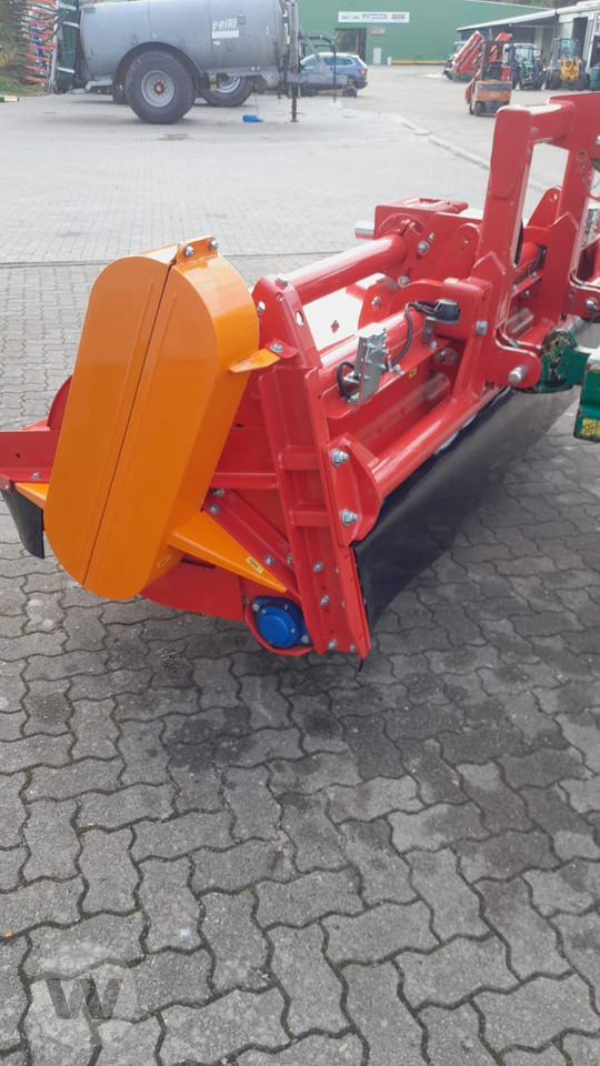 Dücker UM 27 - Slagklippare/ Slagslåtter: bild 3 Dücker UM 27 - Slagklippare/ Slagslåtter: bild 3