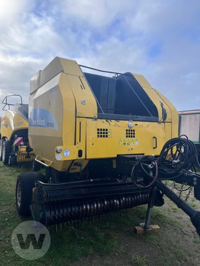 New Holland BR 7070 - Rundbalspress: bild 2 New Holland BR 7070 - Rundbalspress: bild 2