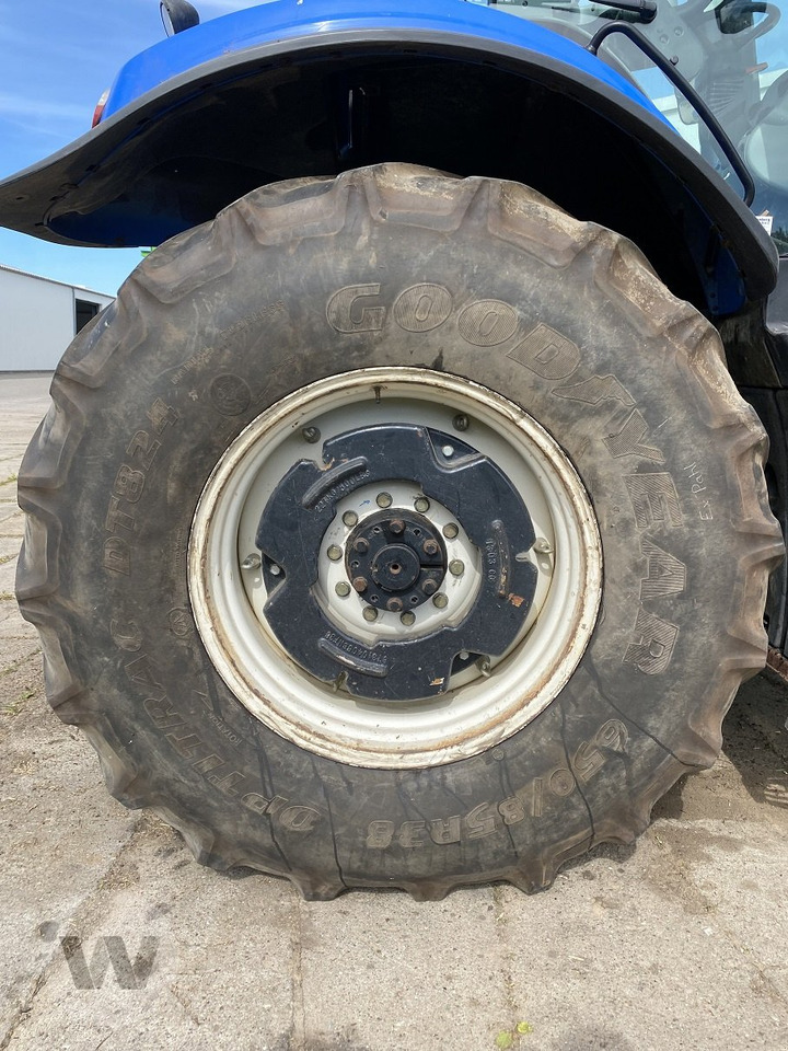 New Holland T 8.380 UC - Traktor: bild 4 New Holland T 8.380 UC - Traktor: bild 4