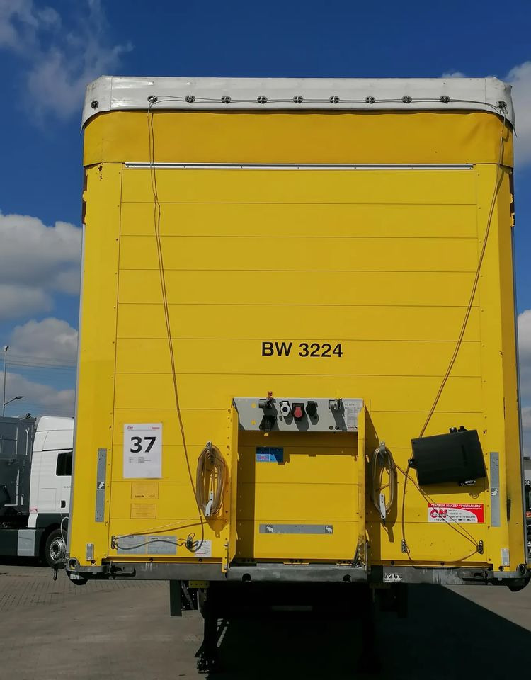 Schmitz Cargobull 2 szt. Standard Firanka, możliwy wynajem - Kapelltrailer: bild 2 Schmitz Cargobull 2 szt. Standard Firanka, możliwy wynajem - Kapelltrailer: bild 2