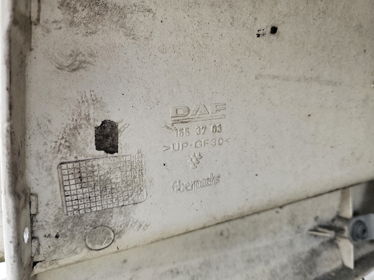 DAF XF105 SPACE CAB / ROOF SPOILER - Aerodynamik/ Spoiler: bild 4 DAF XF105 SPACE CAB / ROOF SPOILER - Aerodynamik/ Spoiler: bild 4