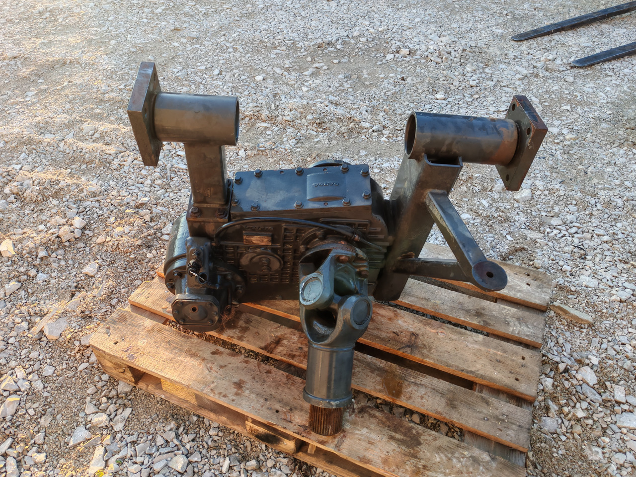 VOLVO FM FM FMX / TRANSFER CASE 4x4 6x6 8x8 / VT2501TB -B / 1,040:1 - Transmission: bild 3 VOLVO FM FM FMX / TRANSFER CASE 4x4 6x6 8x8 / VT2501TB -B / 1,040:1 - Transmission: bild 3