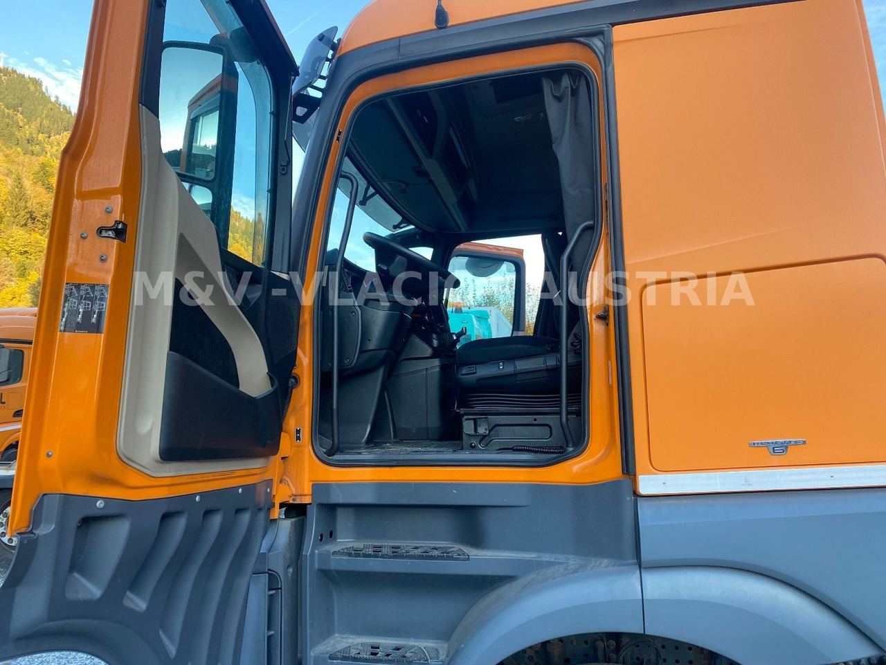 Mercedes-Benz 2542 - Containerbil/ Växelflak lastbil: bild 2 Mercedes-Benz 2542 - Containerbil/ Växelflak lastbil: bild 2