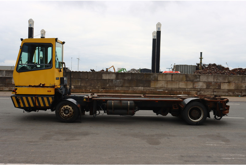 Terberg BC182 - Terminaltraktor: bild 5 Terberg BC182 - Terminaltraktor: bild 5