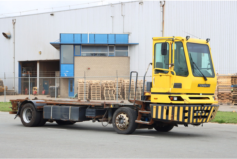 Terberg BC182 - Terminaltraktor: bild 1 Terberg BC182 - Terminaltraktor: bild 1