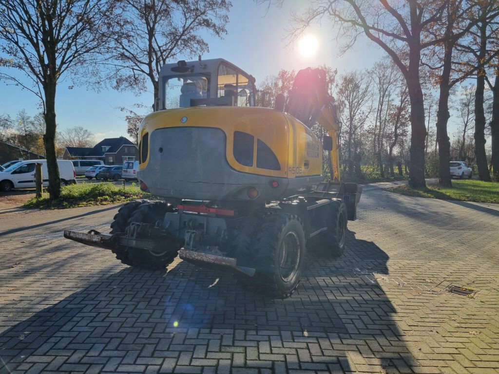 NEUSON 9503 - Grävmaskin på däck: bild 4 NEUSON 9503 - Grävmaskin på däck: bild 4