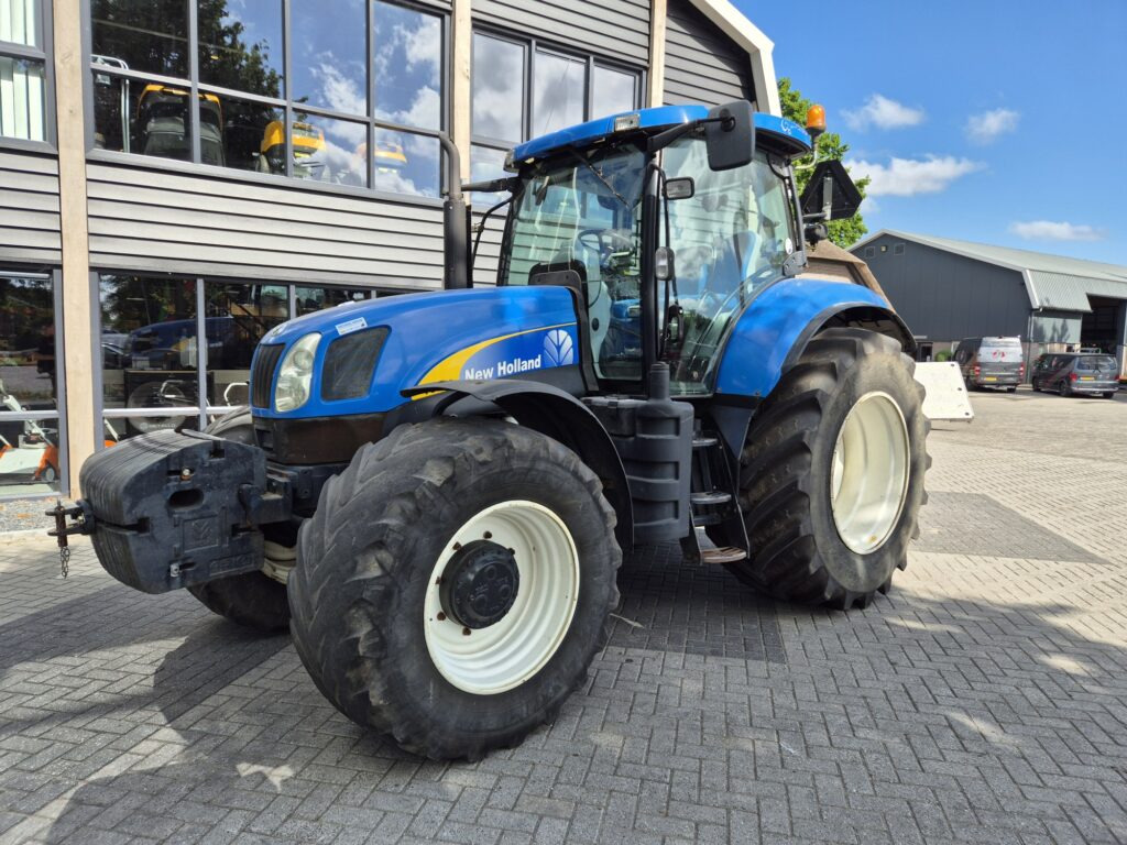 NEW HOLLAND T6080 - Traktor: bild 2 NEW HOLLAND T6080 - Traktor: bild 2