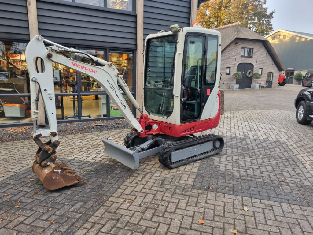 TAKEUCHI TB216 minidigger - Minigrävmaskin: bild 2 TAKEUCHI TB216 minidigger - Minigrävmaskin: bild 2