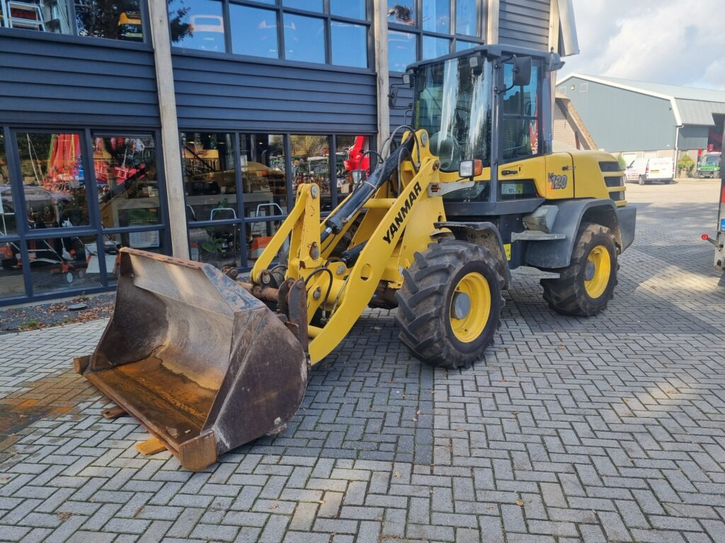YANMAR V120 - Hjullastare: bild 1 YANMAR V120 - Hjullastare: bild 1