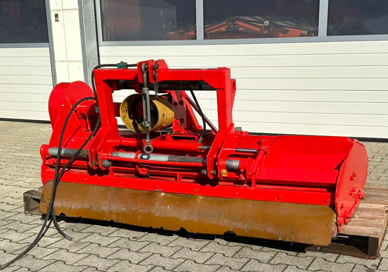 AEBI Frontanbaumulcher 3 Punkt - Slagklippare/ Slagslåtter: bild 4 AEBI Frontanbaumulcher 3 Punkt - Slagklippare/ Slagslåtter: bild 4