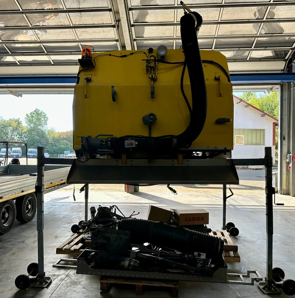 Unimog Aufbaukehrmaschine Trilety SK-370 - Sopmaskin: bild 5 Unimog Aufbaukehrmaschine Trilety SK-370 - Sopmaskin: bild 5