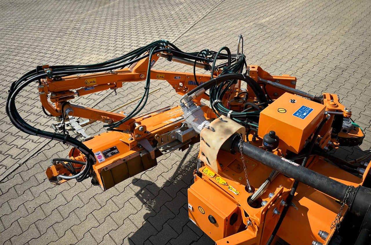 Unimog Leitpfostenausmähgerät / Randstreifenmähger - Armklippare: bild 3 Unimog Leitpfostenausmähgerät / Randstreifenmähger - Armklippare: bild 3