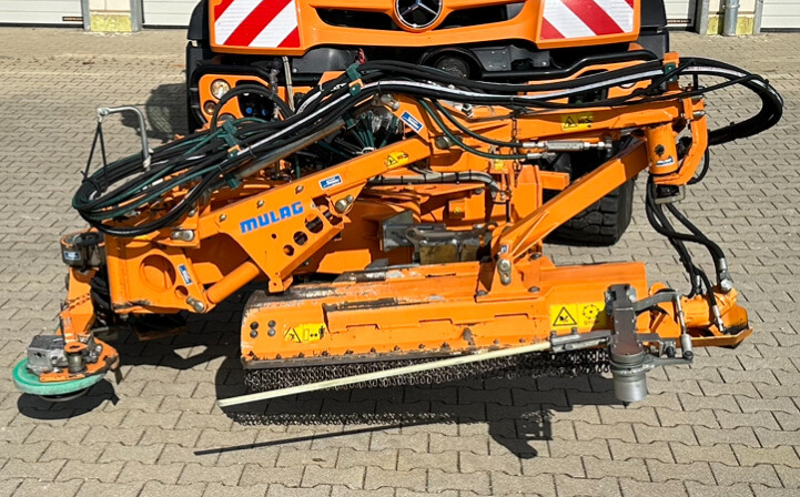 Unimog Leitpfostenausmähgerät / Randstreifenmähger - Armklippare: bild 1 Unimog Leitpfostenausmähgerät / Randstreifenmähger - Armklippare: bild 1