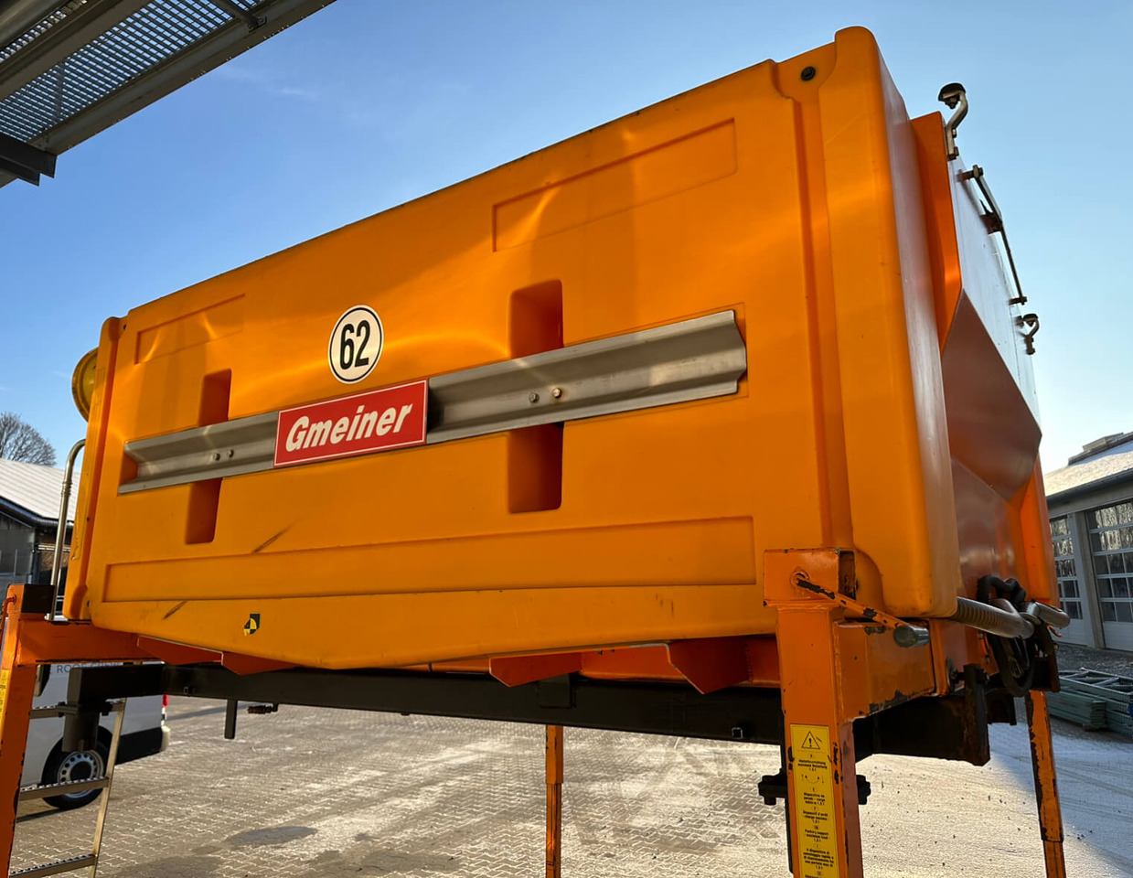 Unimog Salzstreuer Gmeiner 4000TCFS - Sand-/ Saltspridare: bild 4 Unimog Salzstreuer Gmeiner 4000TCFS - Sand-/ Saltspridare: bild 4