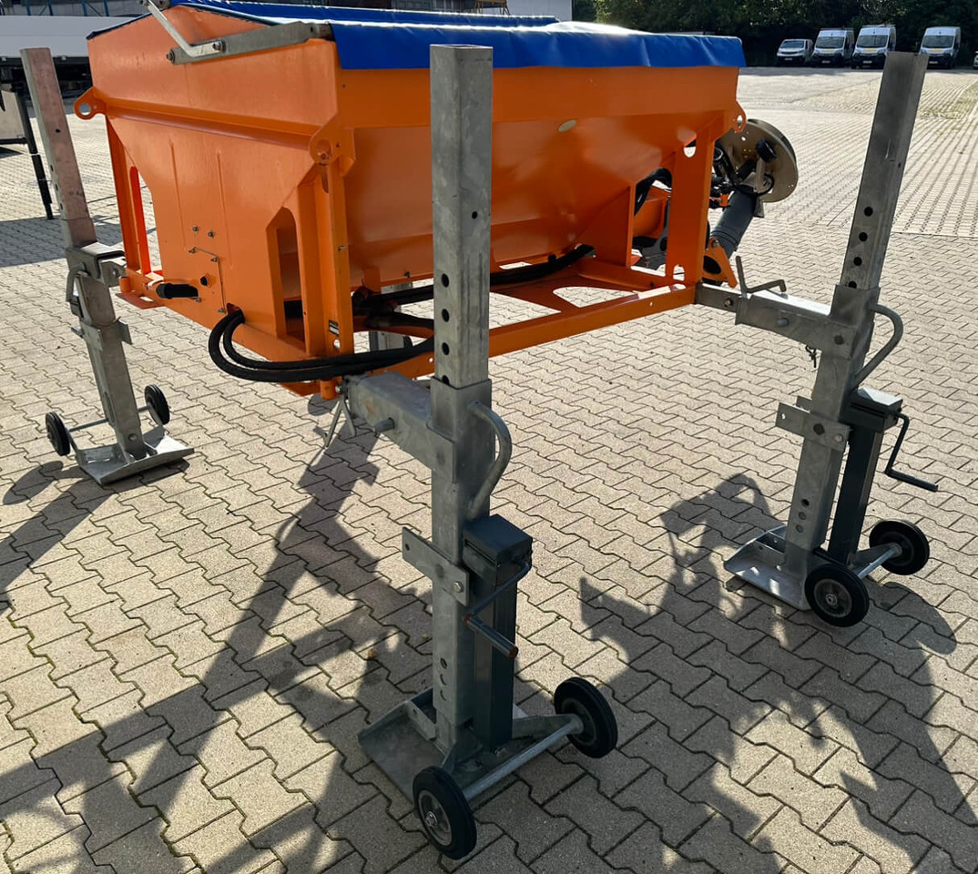 Unimog Salzstreuer KüpperWeisser IMSSN J15012 H - Sand-/ Saltspridare: bild 5 Unimog Salzstreuer KüpperWeisser IMSSN J15012 H - Sand-/ Saltspridare: bild 5