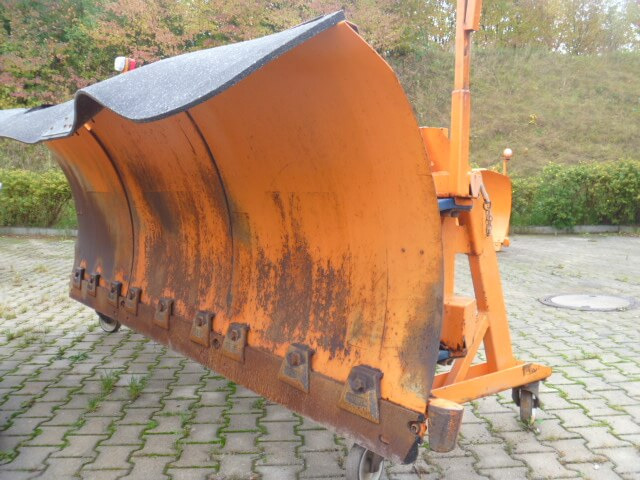 Unimog Schneepflug - Schneeschild Beilhack PV28-3 - Snöplog: bild 1 Unimog Schneepflug - Schneeschild Beilhack PV28-3 - Snöplog: bild 1