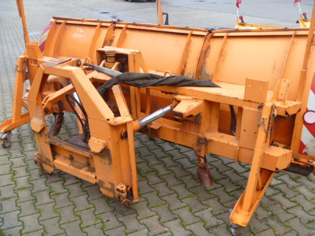 Unimog Schneepflug - Schneeschild Beilhack PV28-3 - Snöplog: bild 3 Unimog Schneepflug - Schneeschild Beilhack PV28-3 - Snöplog: bild 3