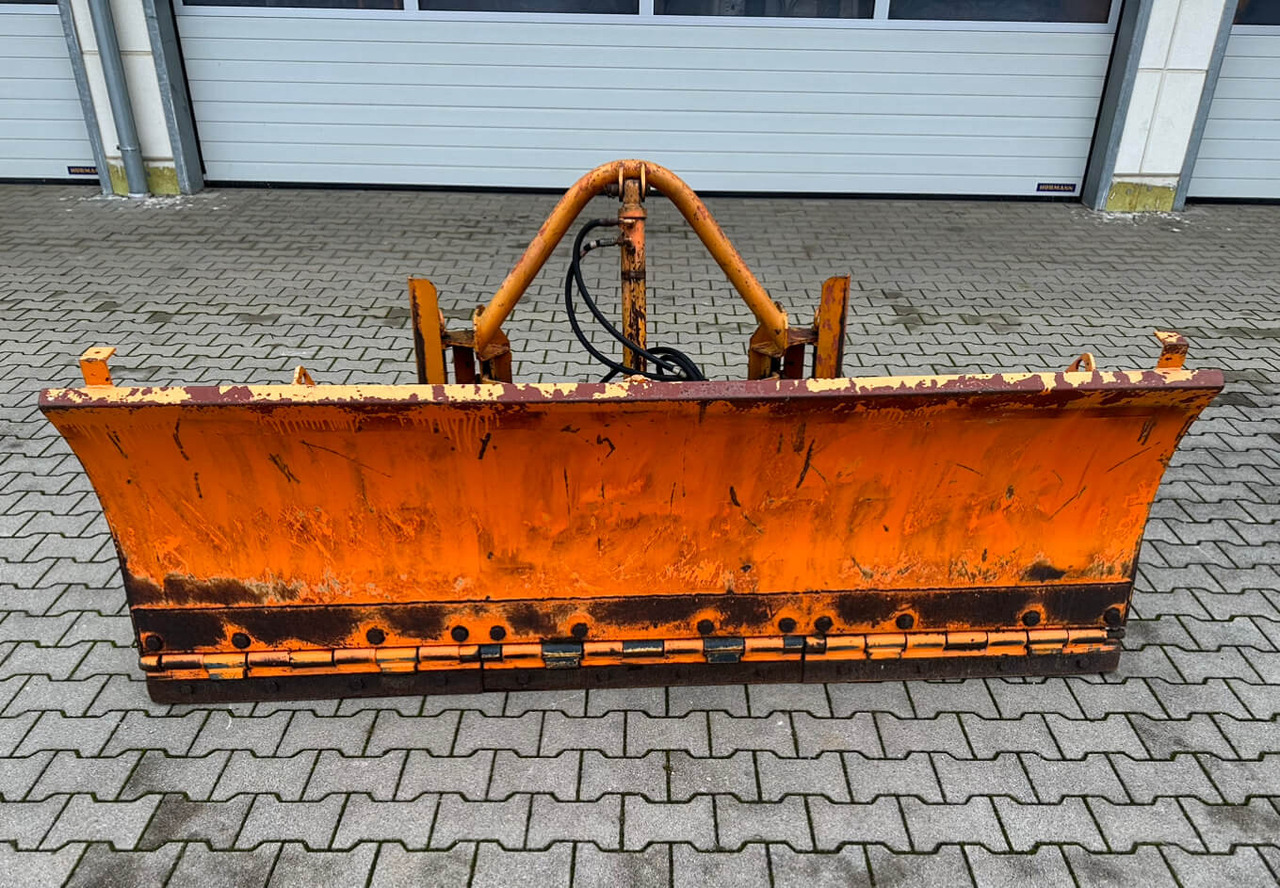 Unimog Schneepflug - Schneeschild Schmidt CP1 - Snöplog: bild 2 Unimog Schneepflug - Schneeschild Schmidt CP1 - Snöplog: bild 2