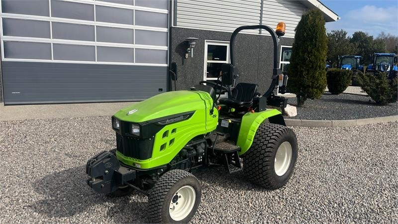 Avenger 26 Med frontvægt og MOMSFRI - Kommunaltraktor: bild 2 Avenger 26 Med frontvægt og MOMSFRI - Kommunaltraktor: bild 2