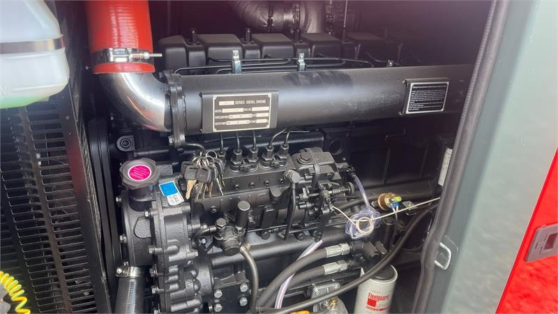 Bauer GFS-120 ATS, 120 kW/150 kVA Fabriksny generator - Elgenerator: bild 4 Bauer GFS-120 ATS, 120 kW/150 kVA Fabriksny generator - Elgenerator: bild 4