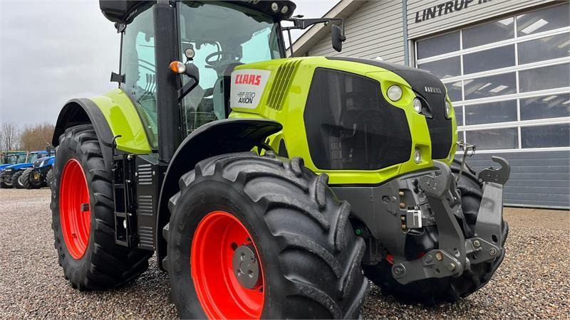 Claas Axion 830 Med frontlift. Velholdt traktor. - Traktor: bild 2 Claas Axion 830 Med frontlift. Velholdt traktor. - Traktor: bild 2