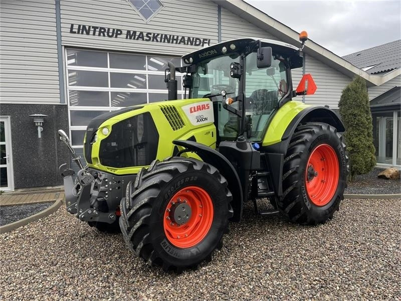 Claas Axion 830 med frontlift og front PTO - Traktor: bild 4 Claas Axion 830 med frontlift og front PTO - Traktor: bild 4