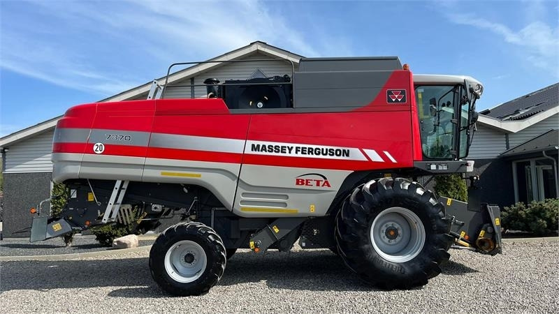 Massey Ferguson 7370 BETA. Gårdmaskine med kun 1080 motortimer. Me - Skördetröska: bild 2 Massey Ferguson 7370 BETA. Gårdmaskine med kun 1080 motortimer. Me - Skördetröska: bild 2