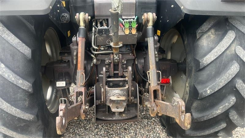 Massey Ferguson 8120 DYNA 4 Med frontlift  - Traktor: bild 5 Massey Ferguson 8120 DYNA 4 Med frontlift  - Traktor: bild 5