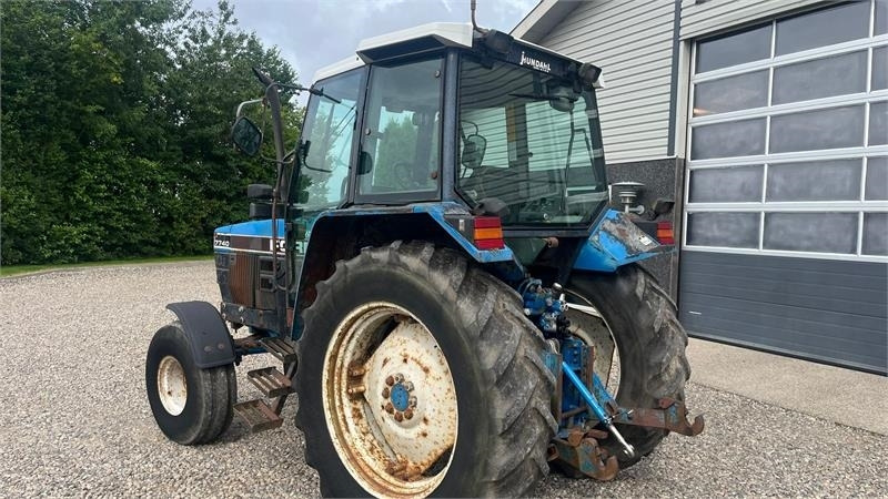 New Holland 7740 SLE Turbo Handy 2wd traktor - Traktor: bild 3 New Holland 7740 SLE Turbo Handy 2wd traktor - Traktor: bild 3