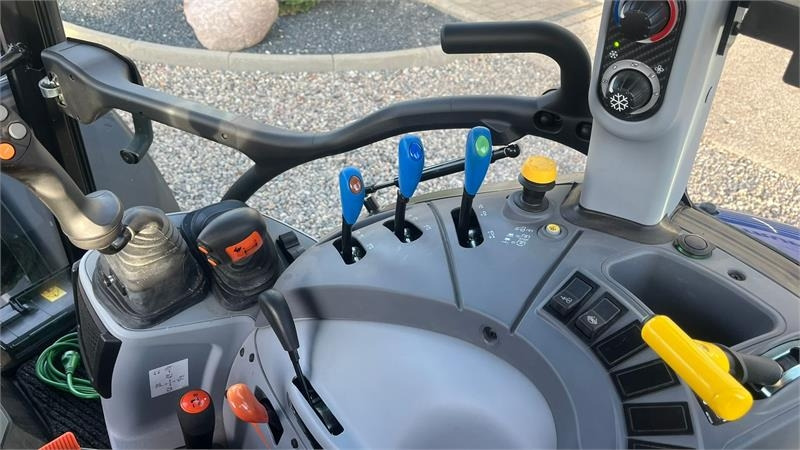 New Holland T5.100 Blue Power udstyrs model, med brede hjul, f - Traktor: bild 5 New Holland T5.100 Blue Power udstyrs model, med brede hjul, f - Traktor: bild 5