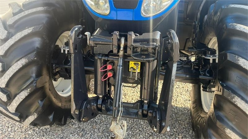 New Holland T7.270 AutoCommand med frontlift - Traktor: bild 4 New Holland T7.270 AutoCommand med frontlift - Traktor: bild 4