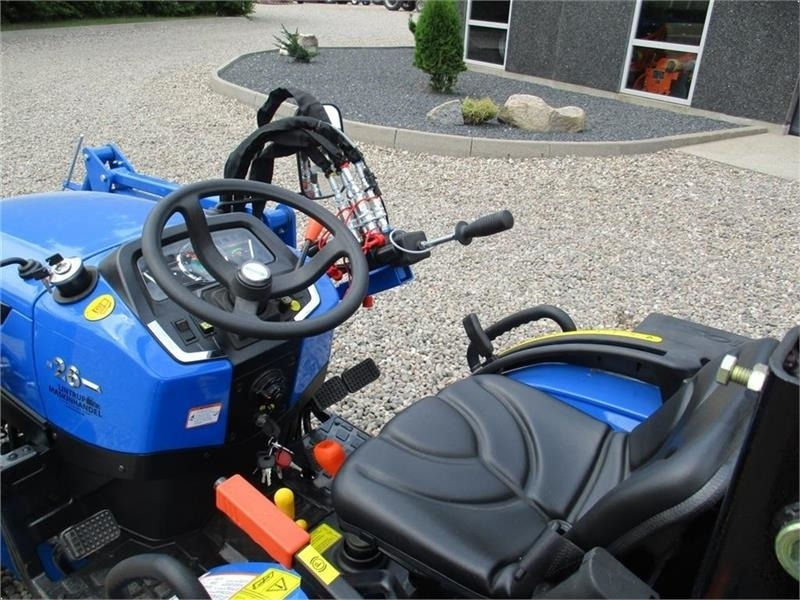 Solis 26 Gearmaskine med servostyrring og fuldhydraulisk - Kommunaltraktor: bild 4 Solis 26 Gearmaskine med servostyrring og fuldhydraulisk - Kommunaltraktor: bild 4