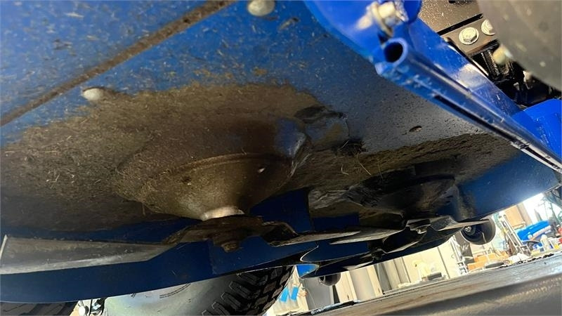 Kommunaltraktor Solis 26 HST Hydrostat Turf hjul og klipperbord: bild 23