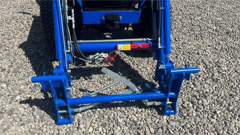 Solis H26 HST Turfdæk og Frontlæsser - Traktor: bild 4 Solis H26 HST Turfdæk og Frontlæsser - Traktor: bild 4