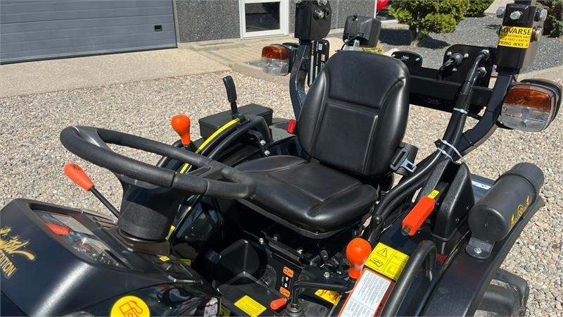 Kommunaltraktor Solis S26 Limited Edition i sort 6+2 Gearmaskine med Ser: bild 6