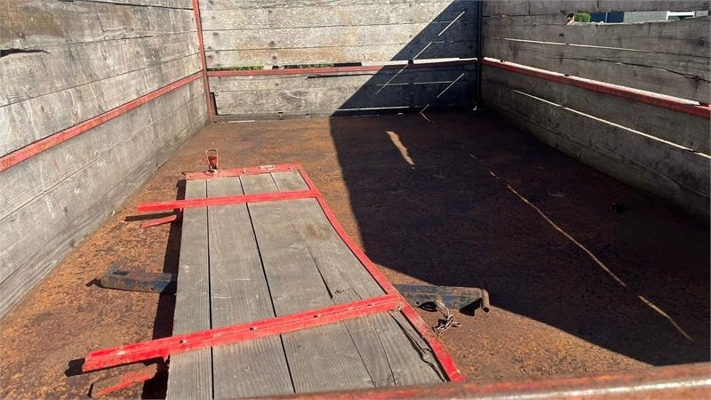 Tim trevejstip 5 ton - Tippvagn för lantbruk: bild 4 Tim trevejstip 5 ton - Tippvagn för lantbruk: bild 4