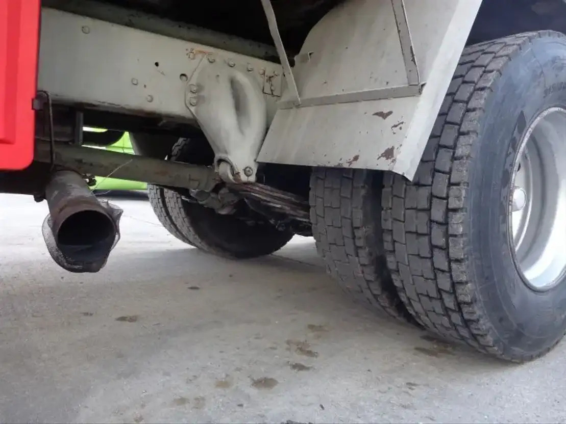 Tankbil Scania R143-470 V8 Scania R143HL .470 6X2 Diesel/OIL Tank: bild 8 Tankbil Scania R143-470 V8 Scania R143HL .470 6X2 Diesel/OIL Tank: bild 8