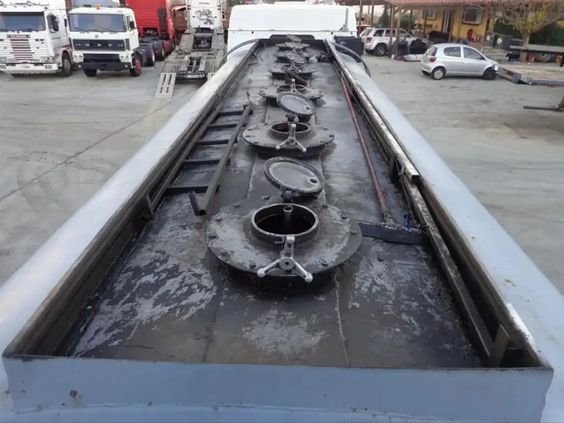 Tankbil Scania R143-470 V8 Scania R143HL .470 6X2 Diesel/OIL Tank: bild 10 Tankbil Scania R143-470 V8 Scania R143HL .470 6X2 Diesel/OIL Tank: bild 10