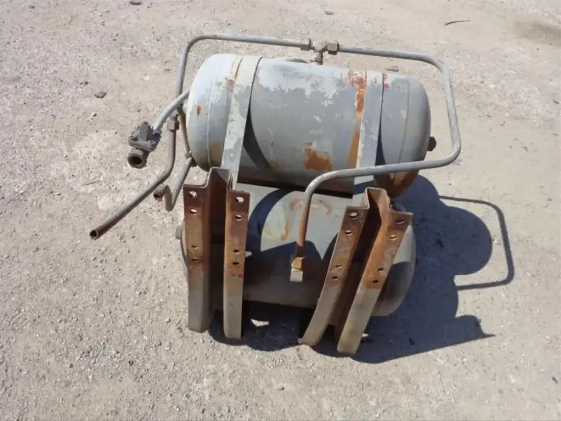 Volvo Airtanks From Volvo F88-F89 - Bromsdelar för Lastbil: bild 5 Volvo Airtanks From Volvo F88-F89 - Bromsdelar för Lastbil: bild 5