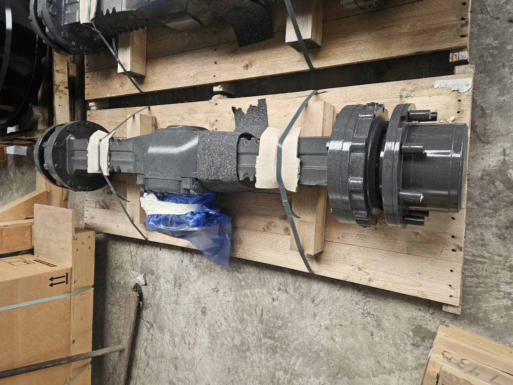 Case 48028549 - 424027 - Framaxel för Byggmaskiner: bild 1 Case 48028549 - 424027 - Framaxel för Byggmaskiner: bild 1