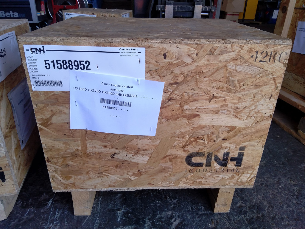 Case 51588952 - Katalytisk omvandlare för Byggmaskiner: bild 2 Case 51588952 - Katalytisk omvandlare för Byggmaskiner: bild 2