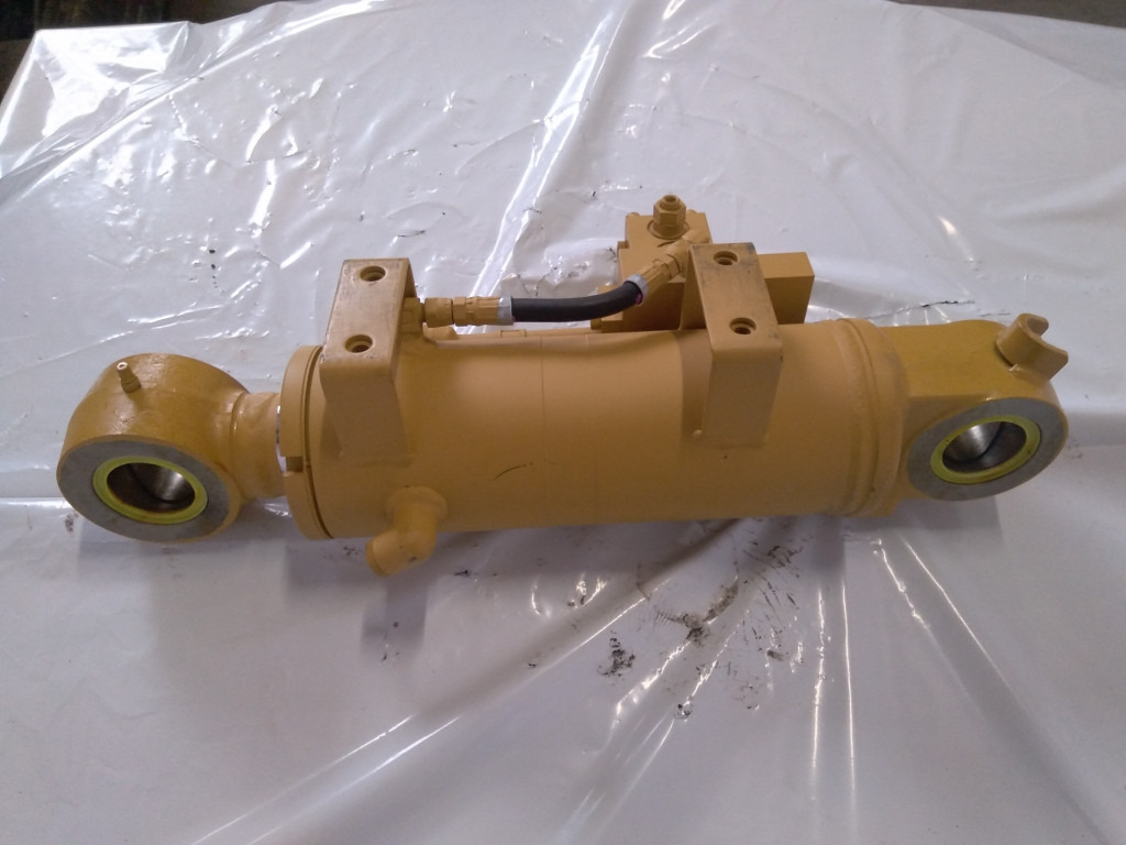 Case KAV18610 - Hydraulcylinder för Lantbruksmaskiner: bild 2 Case KAV18610 - Hydraulcylinder för Lantbruksmaskiner: bild 2