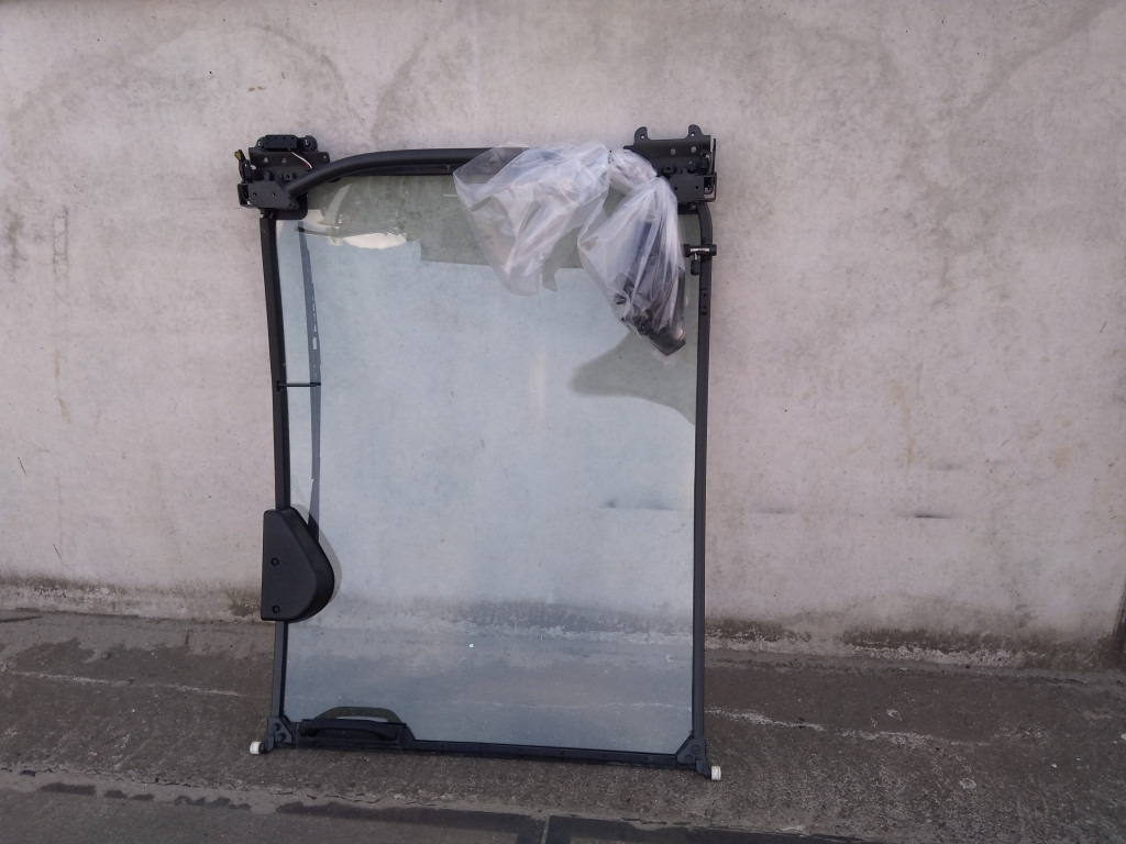 Hitachi YA00000236 - YA00042777 - Fönster och reservdelar för Byggmaskiner: bild 2 Hitachi YA00000236 - YA00042777 - Fönster och reservdelar för Byggmaskiner: bild 2