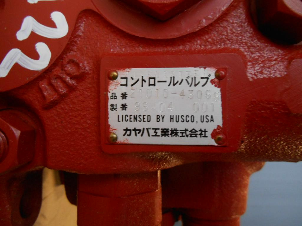 Kobelco 2436U1213F1 - Hydraulventil för Byggmaskiner: bild 1 Kobelco 2436U1213F1 - Hydraulventil för Byggmaskiner: bild 1