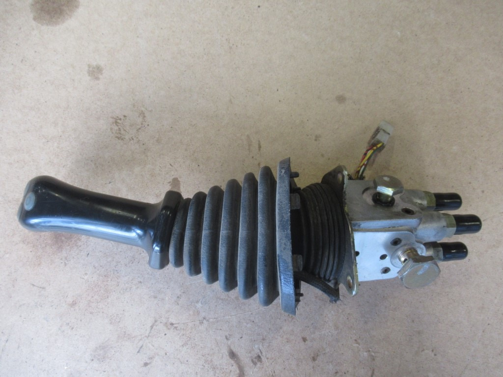 Komatsu PC210LC-8 - - Hytt och interiör för Byggmaskiner: bild 3 Komatsu PC210LC-8 - - Hytt och interiör för Byggmaskiner: bild 3