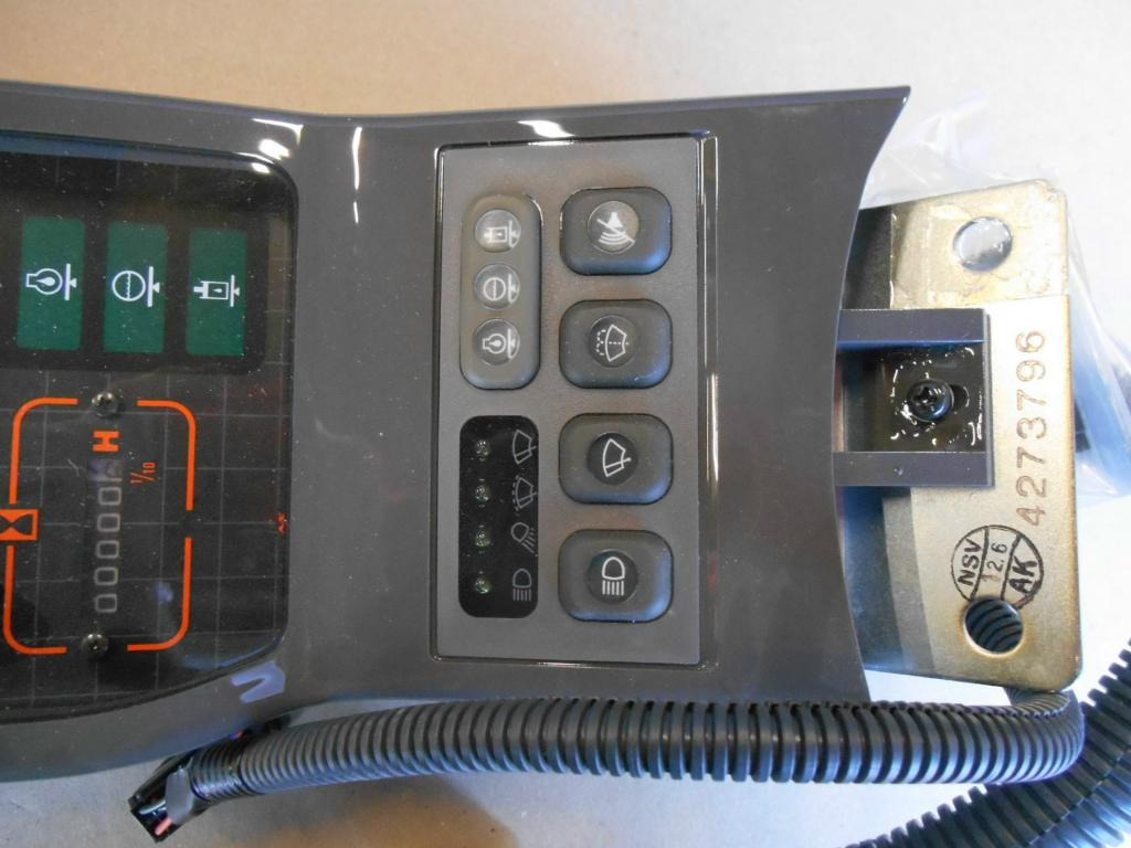 New Holland Kobelco 71451208 - - Instrumentbräda för Byggmaskiner: bild 5 New Holland Kobelco 71451208 - - Instrumentbräda för Byggmaskiner: bild 5