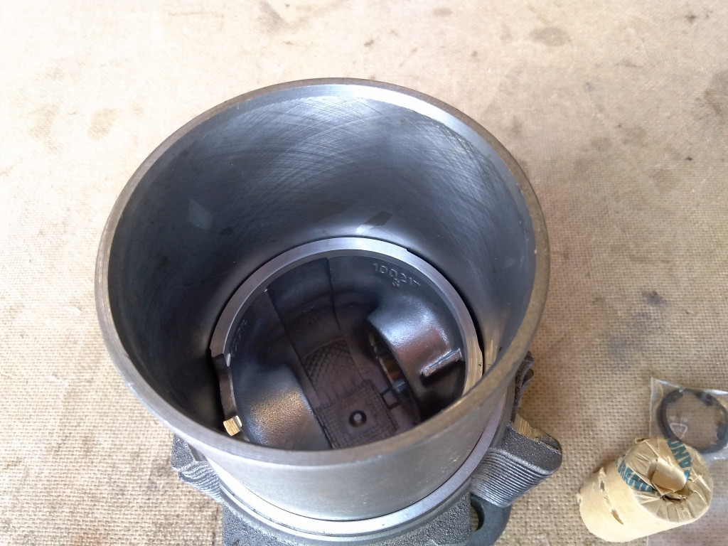 O&K 1484444 - - Kolvar/ Ring/ Ärm för Byggmaskiner: bild 2 O&K 1484444 - - Kolvar/ Ring/ Ärm för Byggmaskiner: bild 2