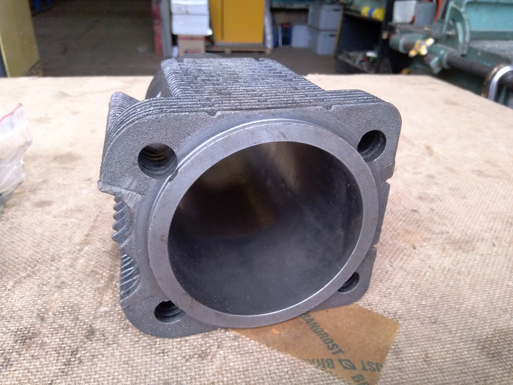 O&K 1484445 - - Kolvar/ Ring/ Ärm för Byggmaskiner: bild 4 O&K 1484445 - - Kolvar/ Ring/ Ärm för Byggmaskiner: bild 4