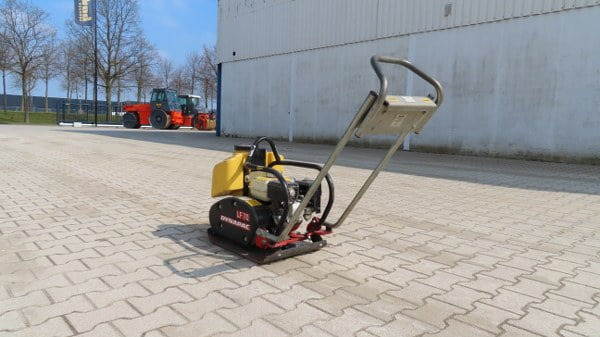 Dynapac LF 70 - Vibroplatta: bild 4 Dynapac LF 70 - Vibroplatta: bild 4