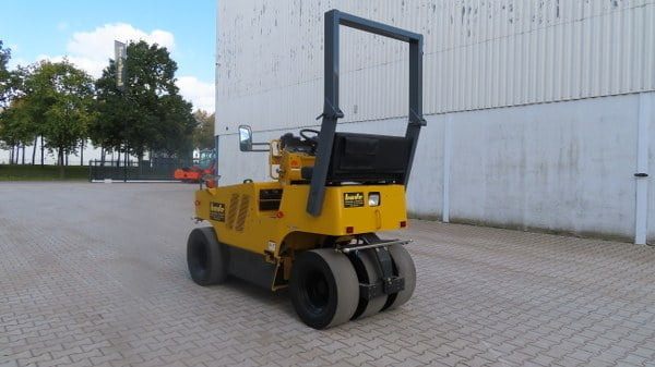 Sakai TS 160-2 - Gummihjulsvält: bild 4 Sakai TS 160-2 - Gummihjulsvält: bild 4